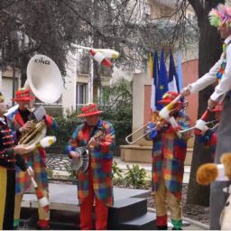 Le guide complet pour organiser un carnaval d'école sensationnel