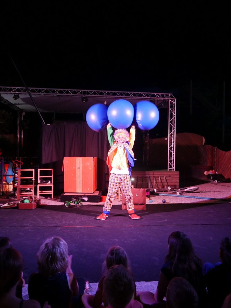 Crazy Circus show in the Var