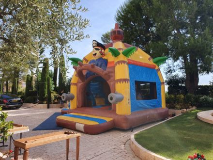 Inflatable Pirate bouncy castle