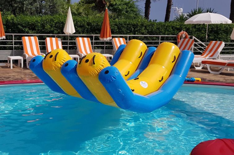 Inflatable Water Rocker