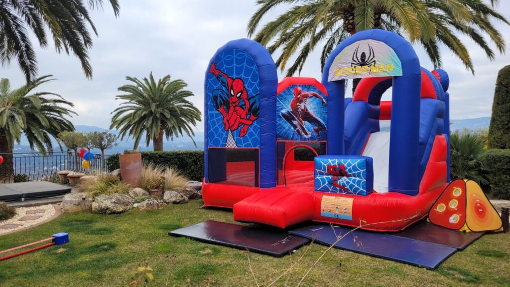 Château gonflable "Spider Man"